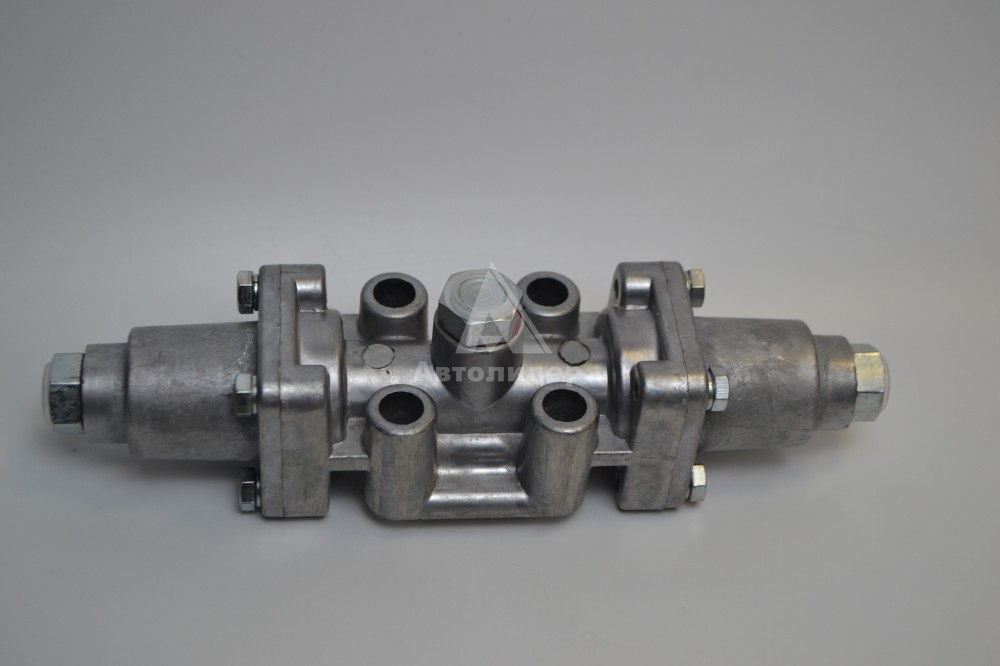 15-1772010 Воздухораспределитель 15-1772010 "RADLINE"